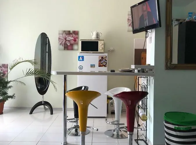 Alice * 奥布佐尔